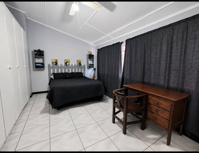 2 BEDROOM DUPLEX FOR SALE IN THREE RIVERS PROPER